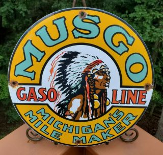 Old Vintage 1950s Musgo Gasoline Motor Oil Porcelain Gas Pump Sign Station Mich.