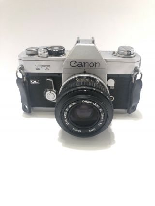 Canon Ft Ql 35mm Slr Film Camera With 35mm 1:3.  5 Lens Silver And Black,  Vintage