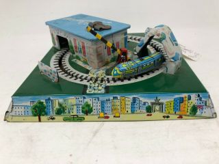 Vintage Marx Tin Lith Honeymoon Express Diesel Train Wind - Up Toy