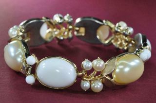 Vtg.  Crown Trifari Bracelet Faux Pearl White Cabochons Vine Motif Goldtone 1959
