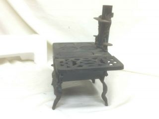 VINTAGE Cresent Cast Iron Salesman Sample Miniature Toy Stove With Accessories 3