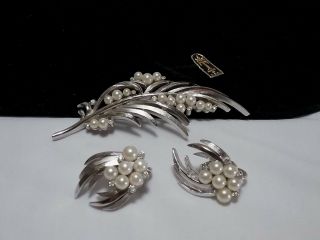 Vintage Estate Silver Crown Trifari Slim Pearl Leaf Brooch Pin Clip Earrings NWT 3