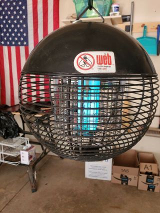 Vintage Retro Weber The Web Large Insect Electric Bug Zapper Metal 25321 Bbq