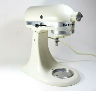 Vintage Hobart KitchenAid K45SS 4.  5 Qt.  Tilt Head Stand Mixer W/Attachments 2