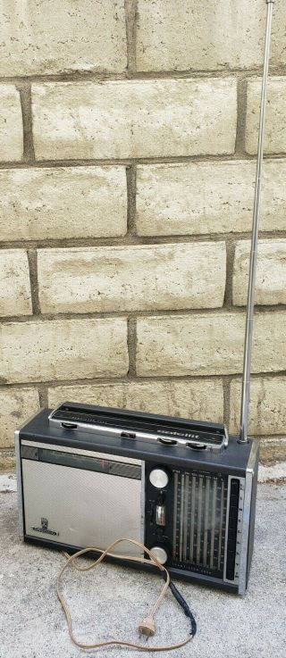 Vintage 1960s Germany Grundig Transistor 5000 Satellit Shortwave Radio Am Fm