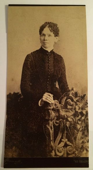 Vintage Unusual 4 " X 8 " Cabinet Photo Of Woman From Brunswick York B816