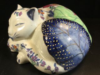Large Vintage Chinese Tobacco Leaf Hand - Painted Porcelain Cat Figurine Statue 2