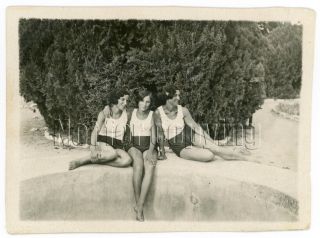1936 Three Pretty Young Woman Girl Athlete Close Hug Russian Photo
