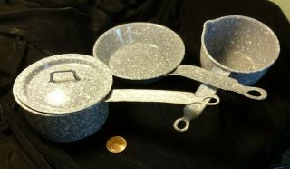 Old Gray Enamelware Toy or Salesman ' s Sample 3 Cooking Pans Pots w Handles 1 Lid 2