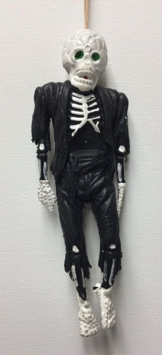 Vintage 1970’s Ben Cooper Forgotten Prisoner Skeleton Haunted Monster Jiggler