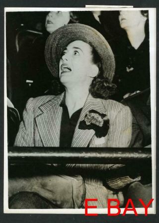 Vintage Joan Crawford At The Circus,  Uk Press Photo 1930 