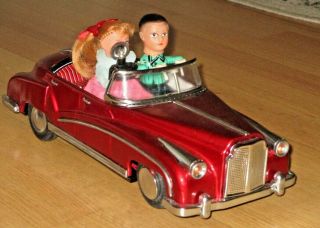 Vintage 1960s Tin Battery Operated Photoing On Car