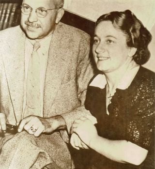 1937 Vintage Photo Serial Killer Anna Hahn & Attorney In Cincinnati Courtroom