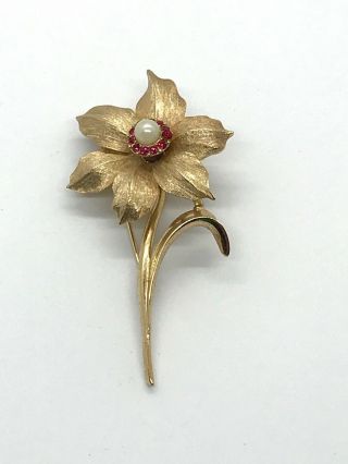 Vintage Boucher Narcissus Brooch Pin Red Stones Faux Pearl Center 8367