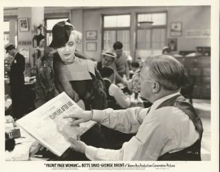 8 " X 10 " Movie Still Photo - Bette Davis In 1935 Movie Front Page Woman