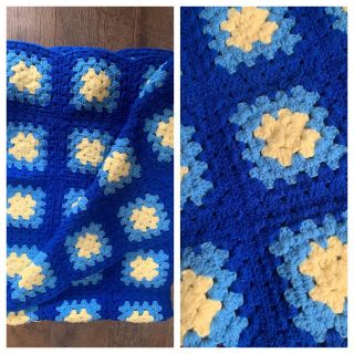 Vintage Flower Granny Square Crocheted Afghan Throw Blanket Mod Boho Hippie 70 