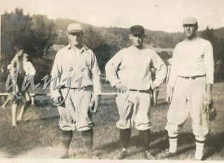 BASEBALL Players in UNIFORMS with MITTS/GLOVES on a field old SPORTS Photo 2