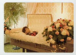 Vintage Post Mortem Color Snapshot Death Photo - Dead Woman In Coffin Casket