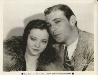 8x10 1931 Movie Still Photo,  Gary Cooper And Sykvia Sidney In " City Streets "