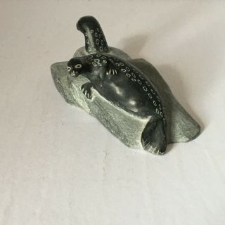 Inuit Small Soapstone Carving Two Seals on Ice Floe 3