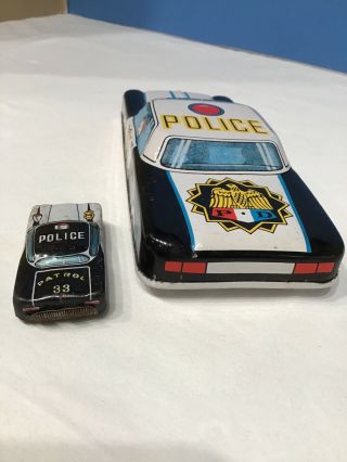 VINTAGE 1960 ' s Police Car Tin Litho Toy Friction Car MADE IN JAPAN with Mini Me 2
