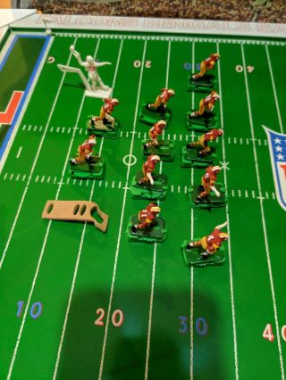 Vintage Tudor NFL Electric Football Game CHIEFS vs.  REDSKINS 1970 ' s NO.  515 2