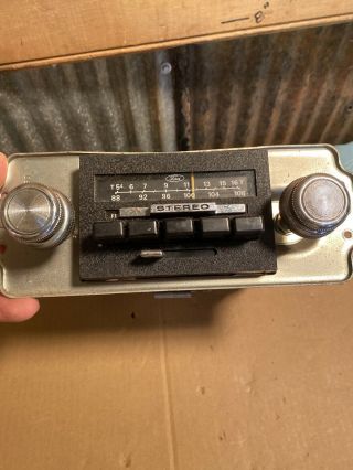 Vintage Ford Am Fm Stereo Radio D9af - 19a179 - Ba