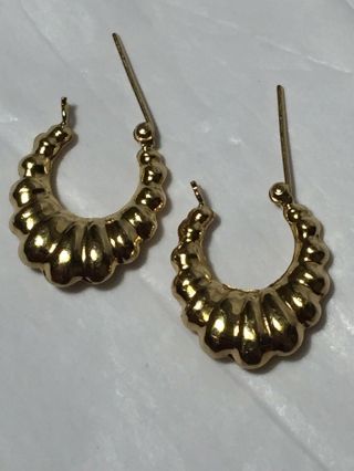 Estate 14k Vintage Yellow Gold Shrimp Design Hoop Earrings Straight Back 1.  5 G