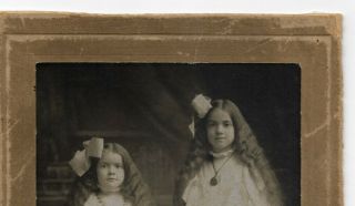 Early 1900 ' s Cabinet Card The Thompson Sisters from Sheblyville,  Indiana 4