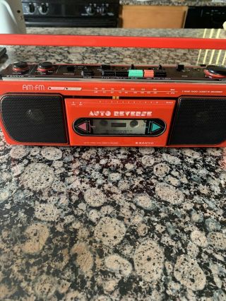 Vintage Sanyo Autoreverse Boombox Radio