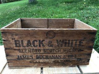 Vintage Black & White Blended Scotch Whisky Wooden Crate.  James Buchanan Co Ltd.