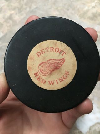 Rare Vintage 1970’s Detroit Red Wings Art Ross Converse Hockey Puck Nhl