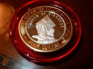 2009 Four Queens Casino Red Cap.  999 Silver Coin Queen Of Diamonds Limited Rare