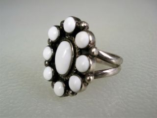 VINTAGE NAVAJO STERLING SILVER & WHITE BUFFALO TURQUOISE CLUSTER RING sz 5.  5 2
