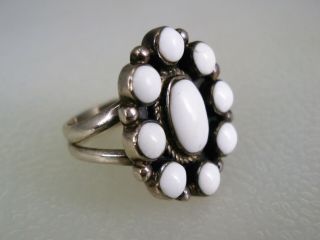 VINTAGE NAVAJO STERLING SILVER & WHITE BUFFALO TURQUOISE CLUSTER RING sz 5.  5 3
