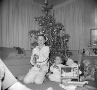 Sq70 Photo Negative 2 1/4 " Christmas Morning Baby Kid With Guns Weird