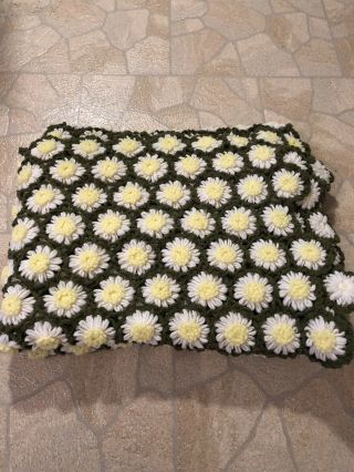 Vintage Handmade Crochet Blanket Afghan Yellow Green 3D Daisy Flowers 72 X 46 2