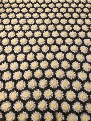 Vintage Handmade Crochet Blanket Afghan Yellow Green 3D Daisy Flowers 72 X 46 3