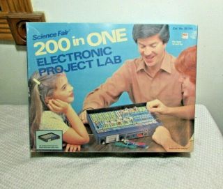 Vintage 1981 Science Fair 200 In One Electronic Project Lab Radio Shack Complete