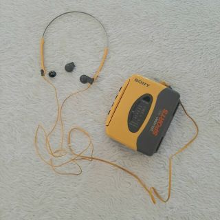 Vtg Sony Sport Walkman Yellow Cassette Am Fm Radio Headphones Wm - Sxf10