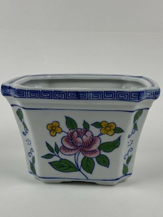 Blue And White Chinese Porcelain Cachepot 6” x 3.  75” Vintage 2