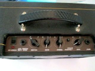 Vintage Vox V9106 Pathfinder 10 Guitar Amp Combo 2