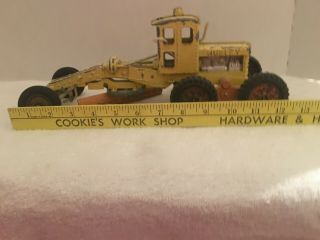 vintage hubley cast iron yellow road grader with movable blade and wheels 2