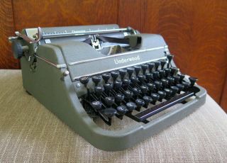Vintage Underwood Champion Typewriter Portable Made in USA 2