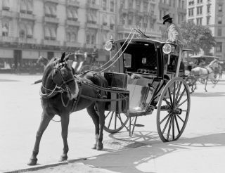 Vintage Old York City Hansom Cab Horse Drawn 1904