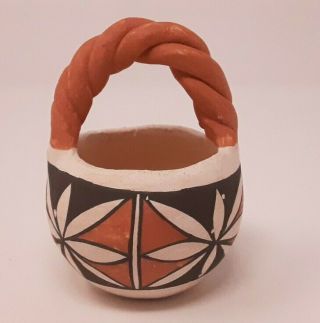 Acoma Pueblo Native American Basket Pot Small Signed Doris Patricio 2.  5 " X 3.  5 "