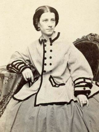 Civil War Cdv Fine Young Lady By Burnham Of Boston Note Fingrs
