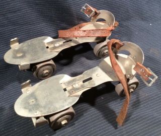 Vintage Union Hardware No.  35 Metal Roller Skates Leather Straps Torrington Ct