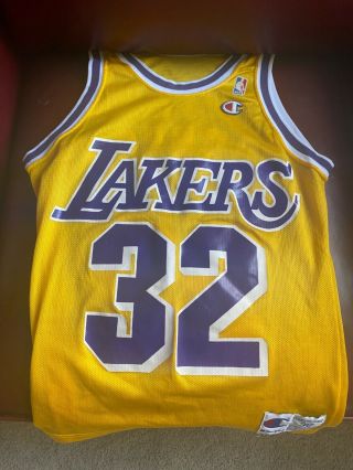 Vintage 90s Magic Johnson La Los Angeles Lakers No.  32 Size 36 Champion Jersey