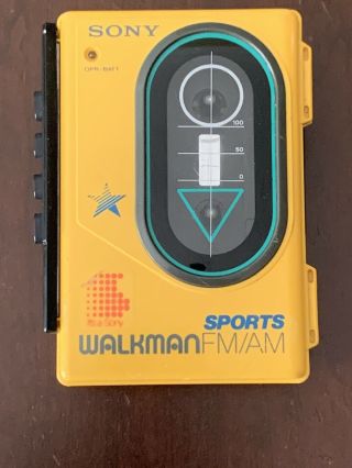Sony Wm - F45 Sports Walkman Fm/am Radio Cassette Player Vintage